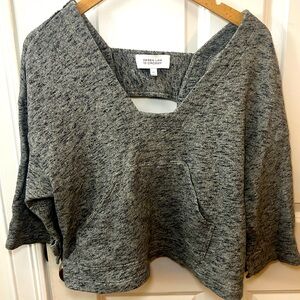 DEREK LAM Cropped Heather Gray knit shirt w back cutout. 100% cotton. Size 12